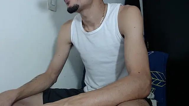 LATINMONSTER26CM's Webcam Show