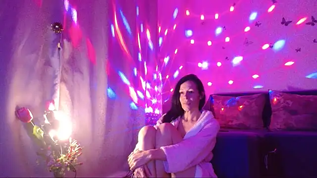 ElysaSun 即時 XXX 聊天