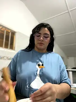 Lia_flowers' Live XXX Chat