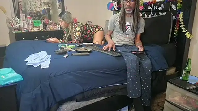 Chat XXX en directo de GOODIETIMES1