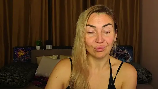 Živý XXX chat Kiss_julli88I