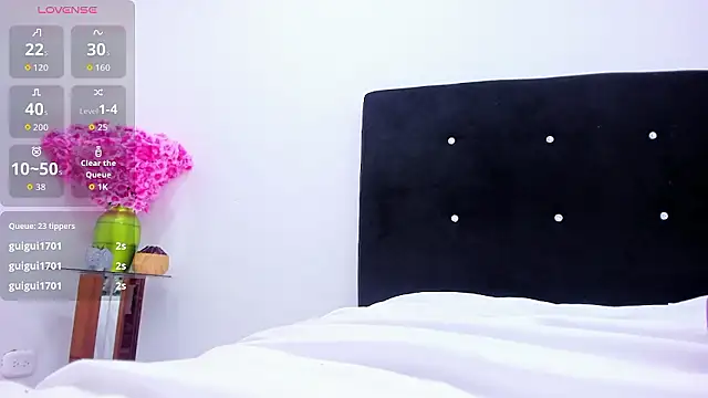 Živý XXX chat RoxanaBorns_