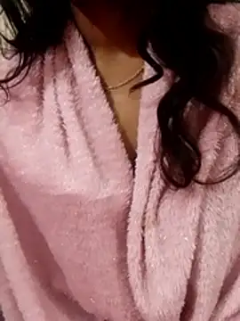 zahra3: διαδικτυακό σόου στην κάμερα