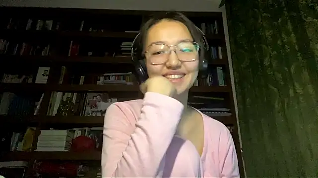 LinaClous élő XXX-chatje