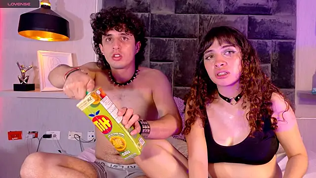 Chatroom XXX en direct de alessia_moreti