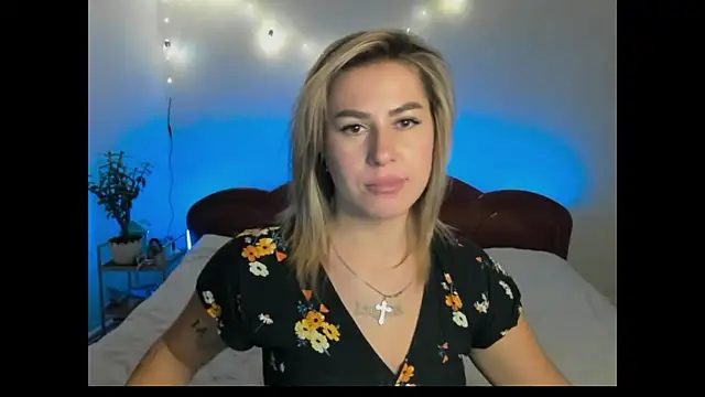 Chat XXX en directo de Roxi_Joy