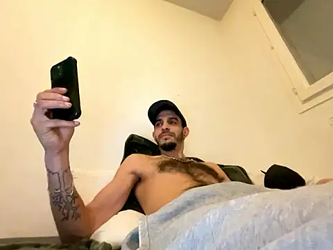 Rebeu313 Chat XXX in diretta