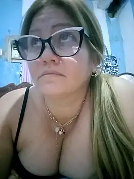 Carlotaazul Chat XXX in diretta