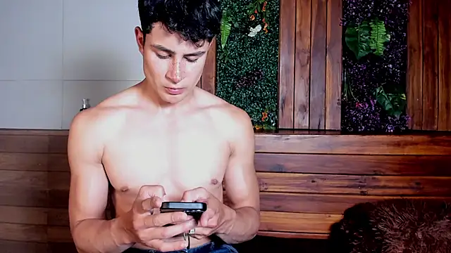 AustinJones_ Show Webcam