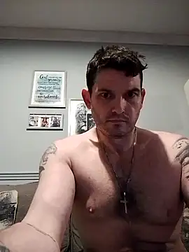 Hixxy_1025's Live XXX Chat