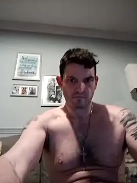 Hixxy_1025's Live XXX Chat