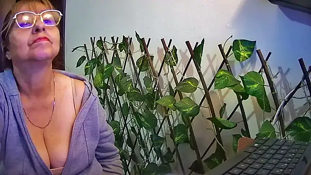 nicoltatiana_'s Live XXX Chat