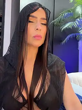 Mau_White: διαδικτυακό σόου στην κάμερα