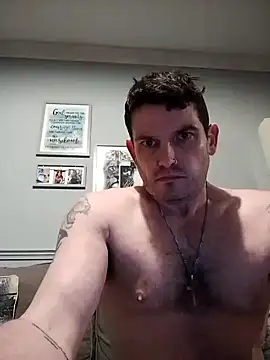 Hixxy_1025's Live XXX Chat