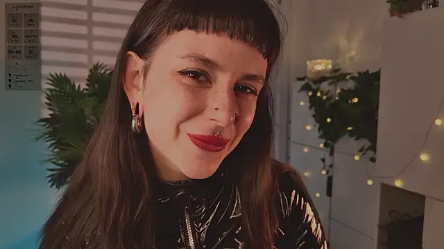 MichaellaMoon's Live XXX Chat