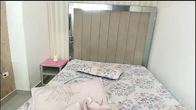 sexy_melany_xxx: απευθείας συνομιλία ΧΧΧ