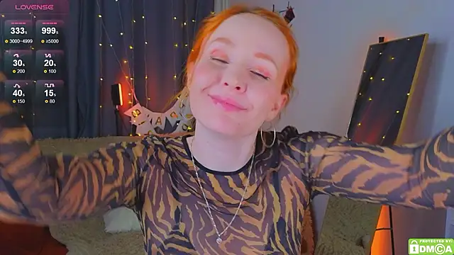 JoyceJones' Live XXX Chat