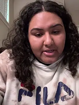 Angeliccreamyrican: διαδικτυακό σόου στην κάμερα