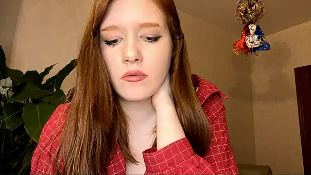 XXX chat uživo modela Undinkis