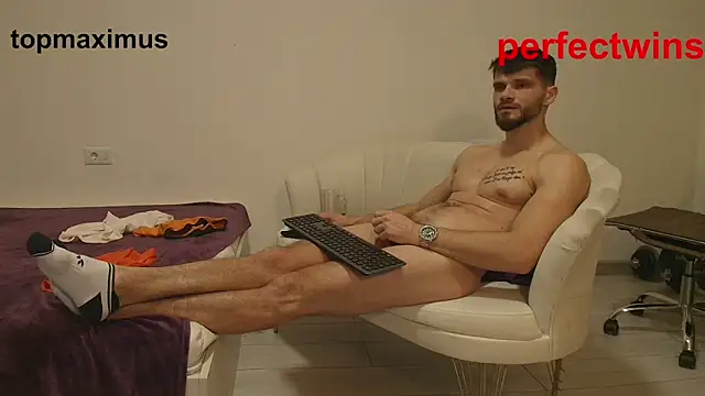 MauroTwin Live XXX-chat