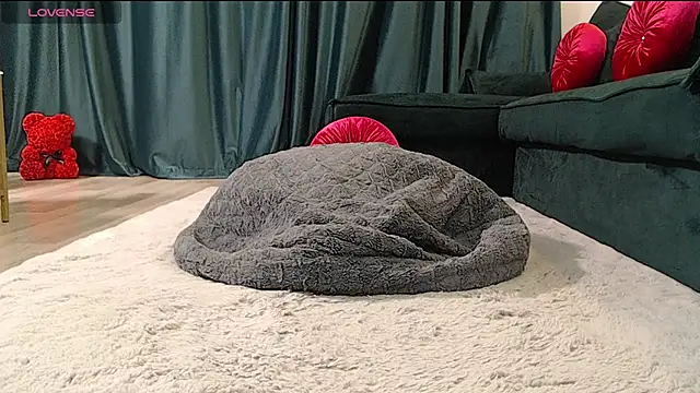 natasha-bigas' Live XXX Chat