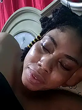 HONEYSWEETS_LIVE élő XXX-chatje