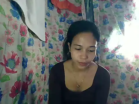 PinaySkinnyGirl Live XXX Chat