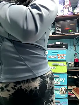 Lucy_699のライブXXXチャット