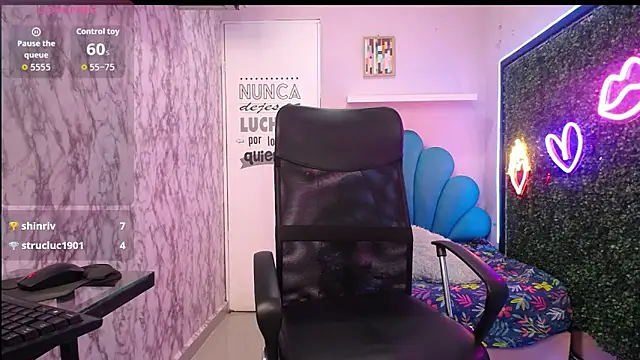 valeria_martinez19 Adlı Modelin Canlı XXX Sohbeti