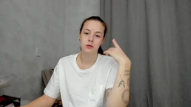 why_again_me's Live XXX Chat