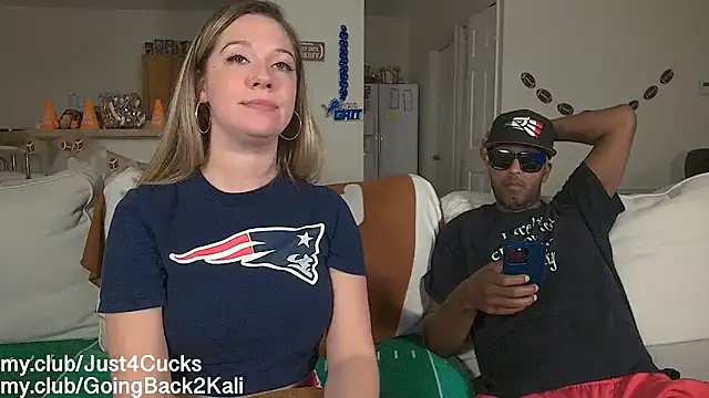 boomboomr00m Adlı Modelin Canlı XXX Sohbeti