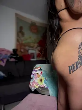 kiaraglam2のライブXXXチャット