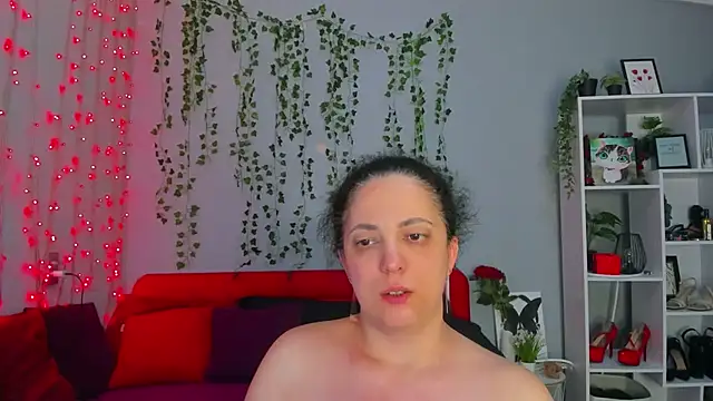 Show modela DarlingMilf na web-kameri