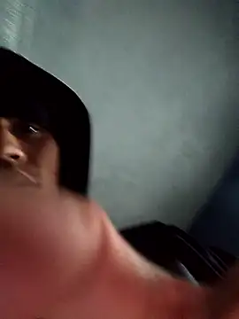 AlexAlejandro13's Live XXX Chat