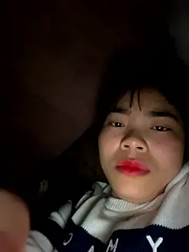 Nul-chal Adlı Modelin Canlı XXX Sohbeti