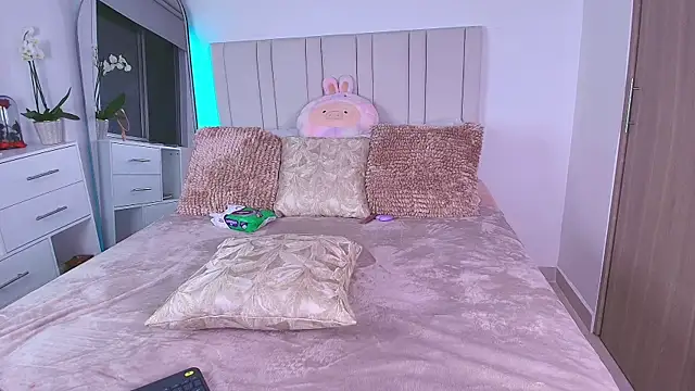 XXX chat uživo modela CamilleLynn