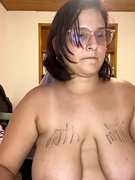 Alina0 élő XXX-chatje