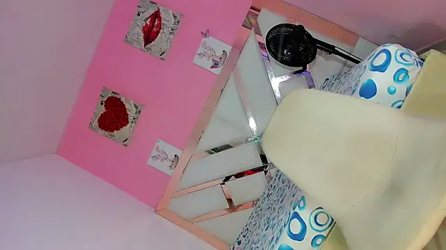 Ashley_Alexaのウェブカメラショー