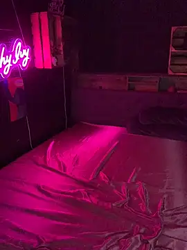 XXX chat uživo modela Shy-Ivy