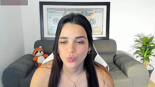 LucianaMoreau's Live XXX Chat