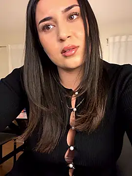 Yasmine-blue Adlı Modelin Canlı XXX Sohbeti