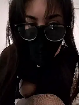 sarahvergen live XXX chat