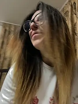 NadiraNoor: онлайн-секс-чат