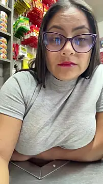 XXX chat uživo modela Angie_e