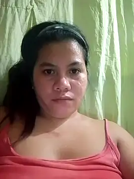 phoenix_1994: διαδικτυακό σόου στην κάμερα