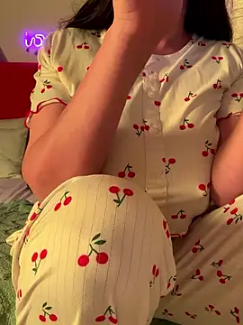 OnlyRima: απευθείας συνομιλία ΧΧΧ