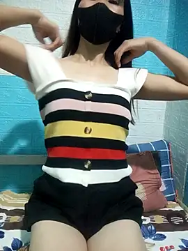 Donatella28's Live XXX Chat