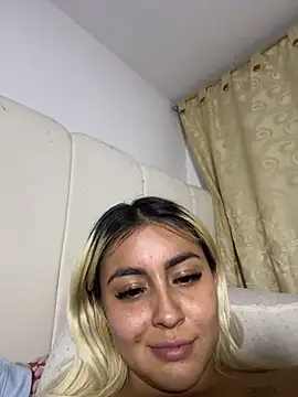 Elina_Hills Live XXX-Chat