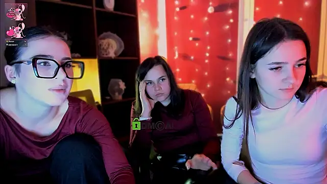 Show modela lole_ti na web-kameri