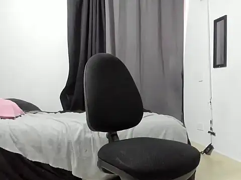 Show modela ArexBlack na web-kameri